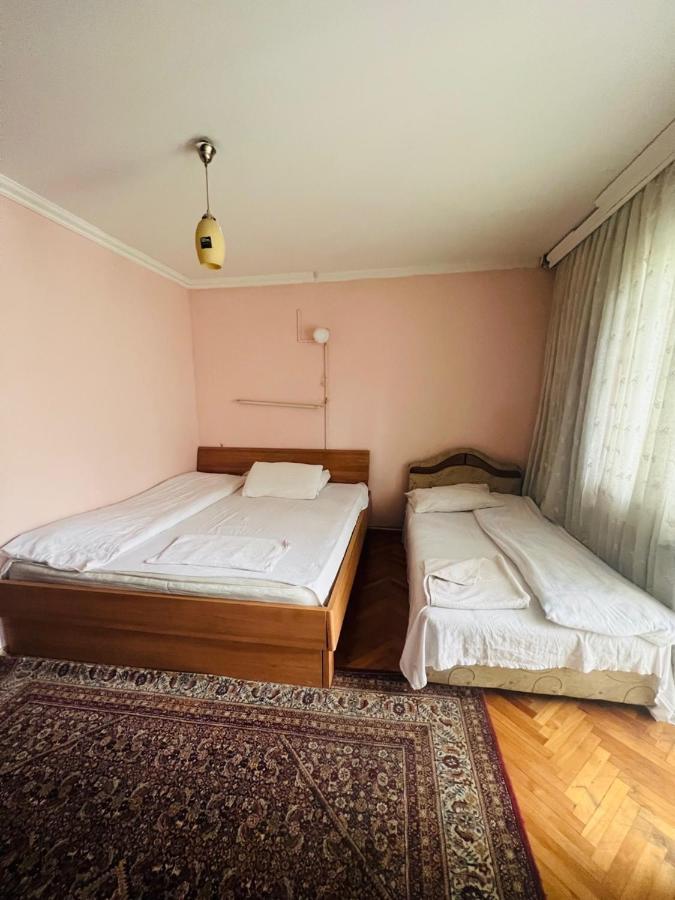 Guest House Velania Priștina Exterior foto